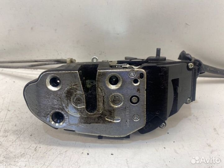 Замок боковой двери задний левый Kia Spectra седан