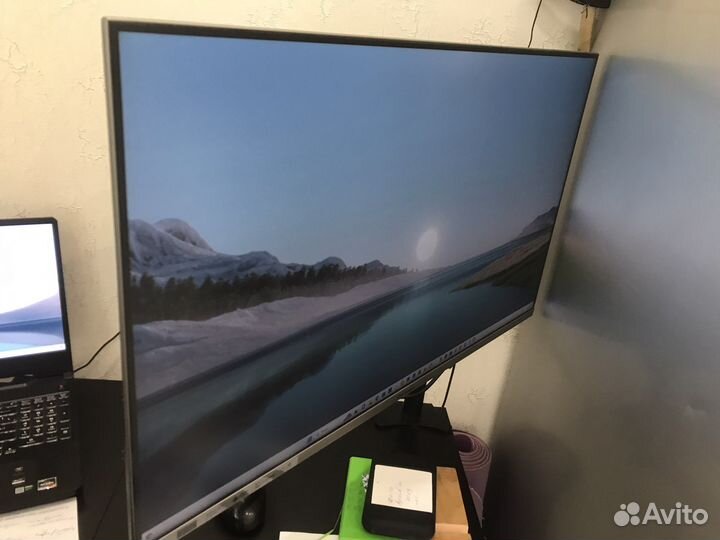 Монитор QHD Viewsonic, 32 дюйма, IPS с кронштейном