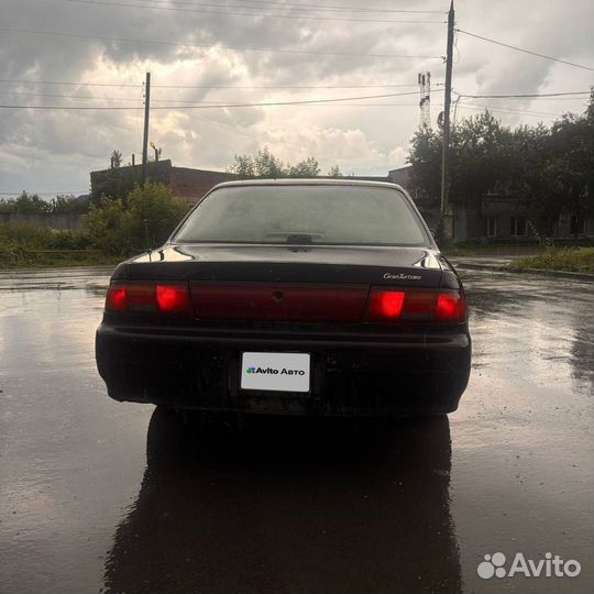 Nissan Laurel 2.5 AT, 1996, битый, 350 000 км