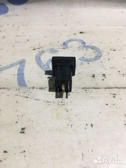 Кнопка обогрева заднего стекла LADA granta 1.6 мт