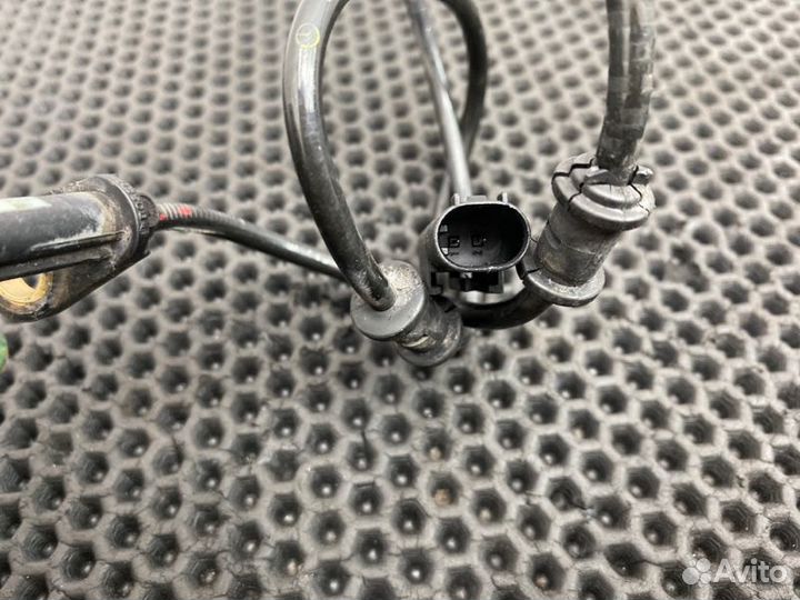 Датчик abs передний Mercedes-Benz E-Class W211