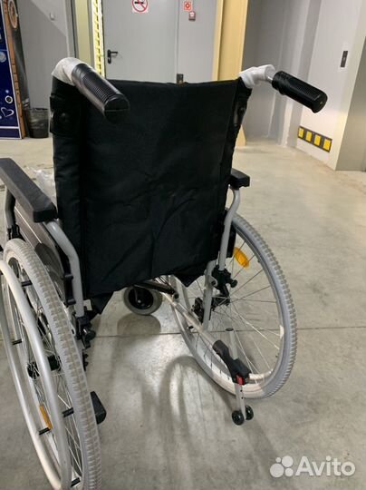 Кресло-коляска инвалидная
