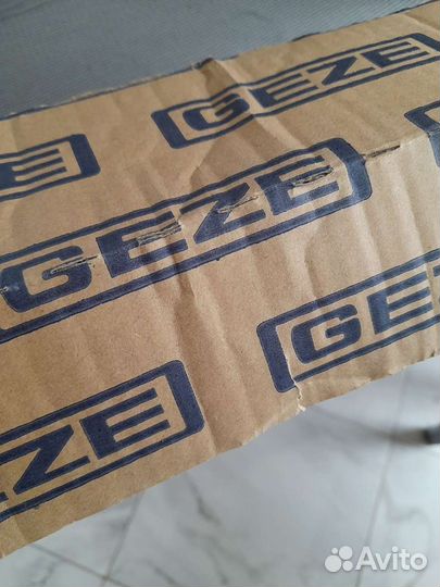 Доводчик двери 