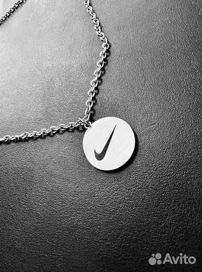 Кулон nike