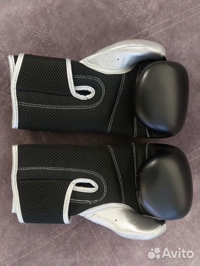 Боксерские перчатки Сlinch