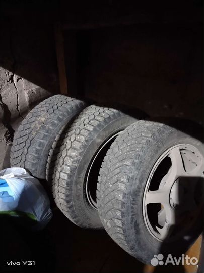 Gislaved Nord Frost 200 185/65 R14