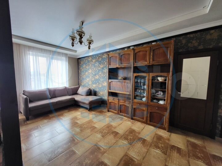 2-к. квартира, 69,8 м², 3/3 эт.