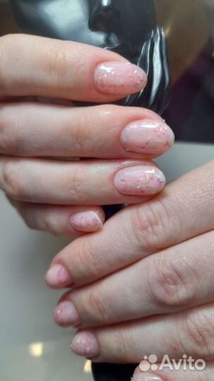 Мастер маникюра в отдельной Студии