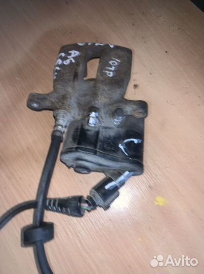 Суппорт задний левый audi a6 C6