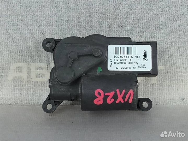 Моторчик заслонки отопителя Audi A3 (8V) 2013