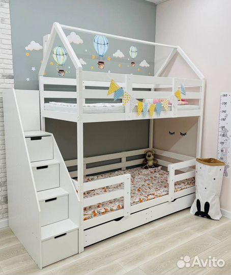 Детская двухъярусная кровать домик с комодом