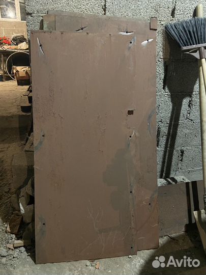 Лист металлический 3мм б/у 50 р кг