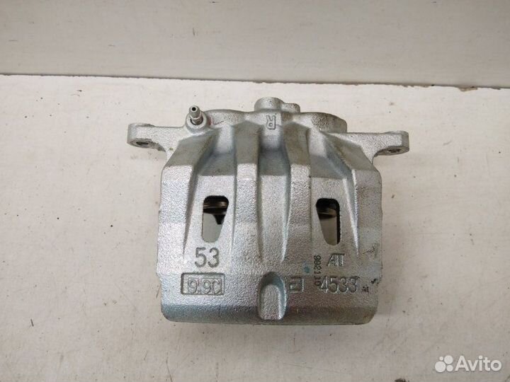 Суппорт тормозной передний правый Lexus Rx 4