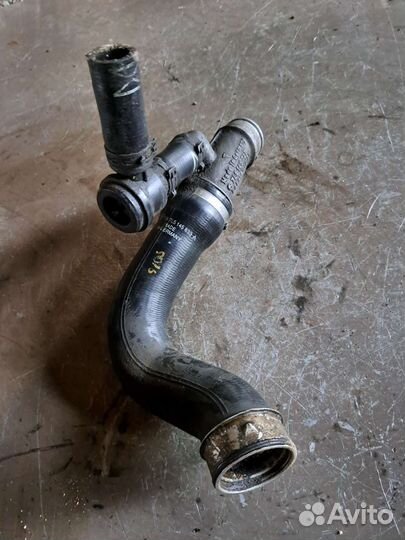 Патрубок интеркулера на Porsche Cayenne