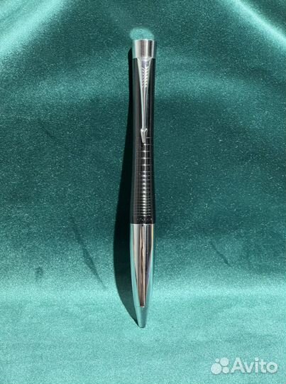Шариковая ручка Parker Urban Premium
