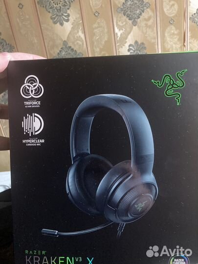 Наушники новые Rayzer