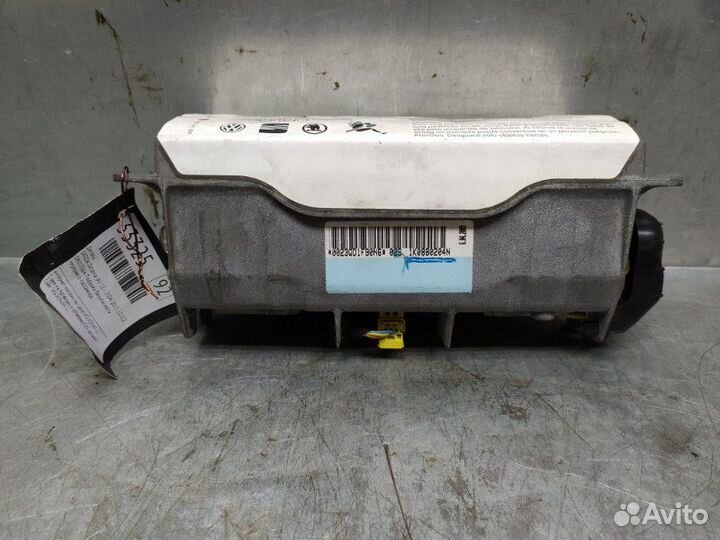 Подушка безопасности пассажирская (в торпедо)