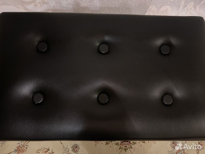 Банкетка для пианино