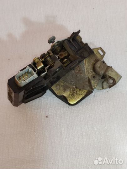 Замок задней правой двери bmw 5 e39