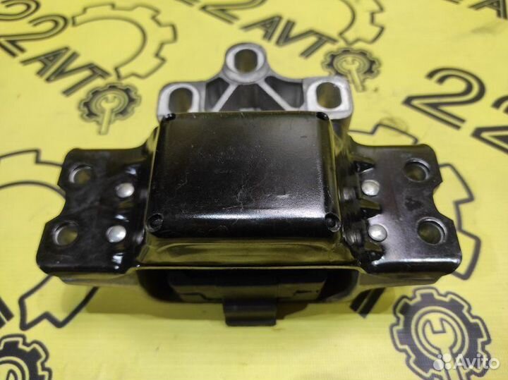 Подушка двигателя передняя левая Volkswagen Tiguan