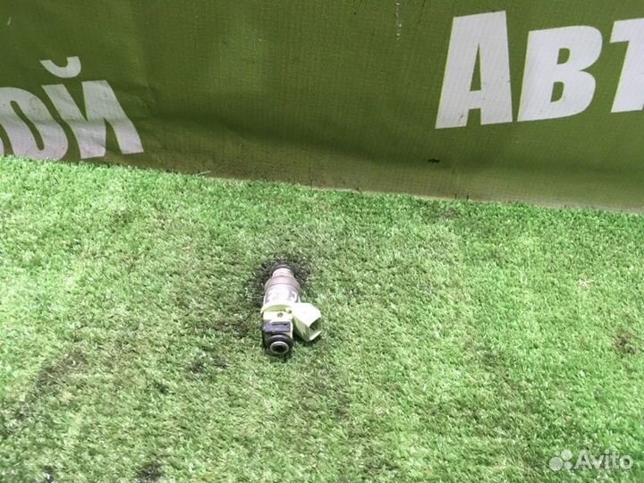 Форсунка топливная Chevrolet Lacetti J200 F16D3