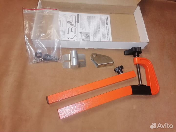 Струбцина. Кронштейн датчика эхолота, нднд