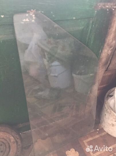 Предние стекла Нива