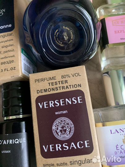 Много парфюма