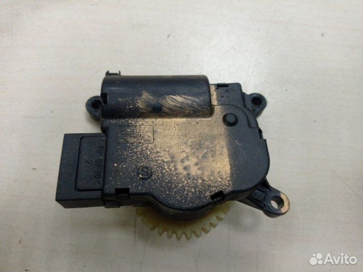 Моторчик заслонки отопителя Volkswagen Polo cfna