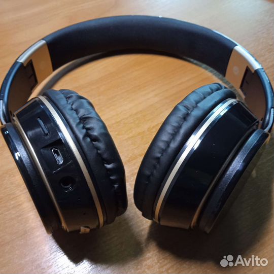 Беспроводные наушники новые