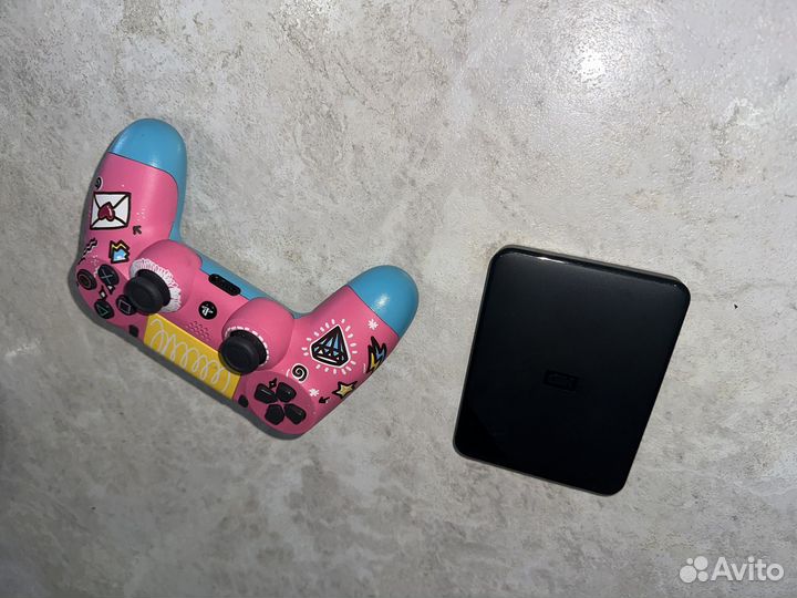 Sony PlayStation 4 Pro 1000 гб HDD (CUH-7108B)