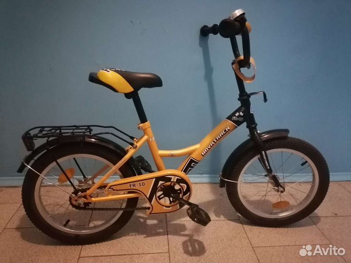 Конь педальный детский