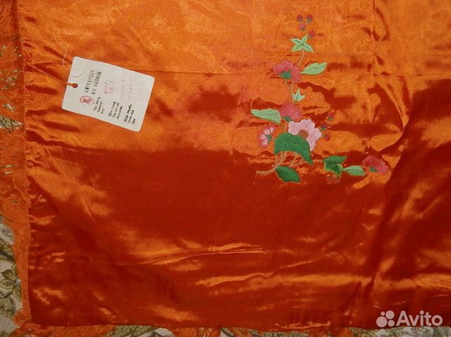 Покрывало с вышивкой пр-во Вьетнам новое, винтаж