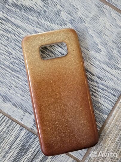 Чехлы на телефоны