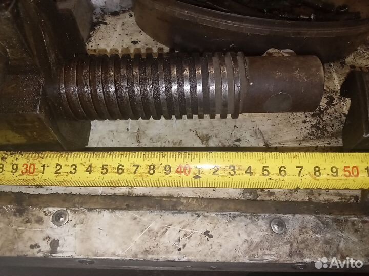 Винт с гайкой