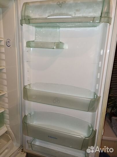 Холодильник Electrolux Frost Free
