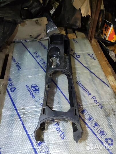 Консоль центральная 84611-2к000 Kia Soul 1