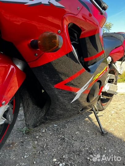 Пластик cbr600f4i