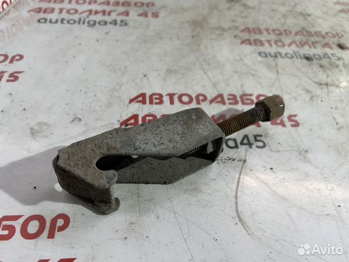 Держатель запасного колеса LADA Largus