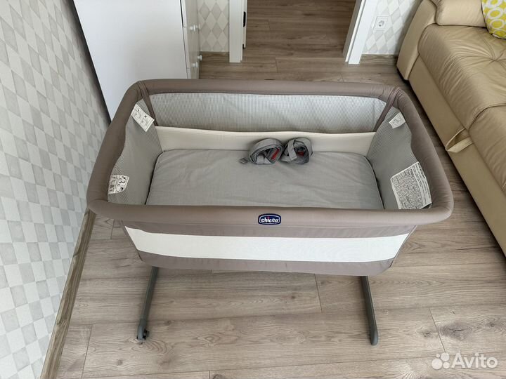 Колыбель приставная chicco next2me