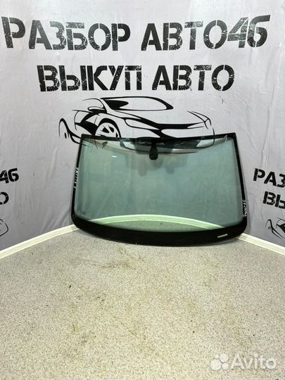 Стекло лобовое Volkswagen Jetta 6 седан CPR 2017