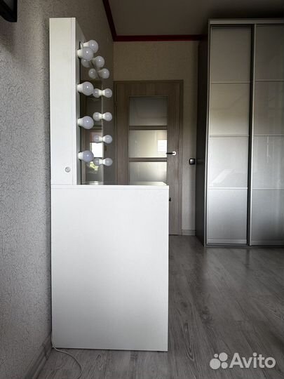 Гримерный стол + стул