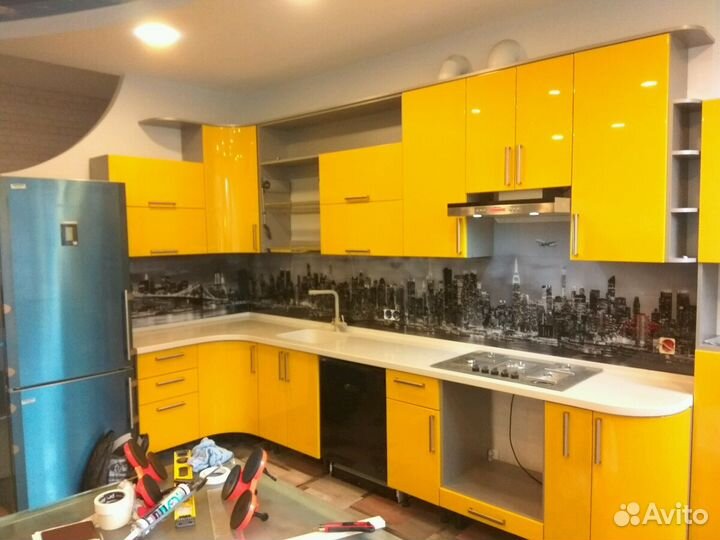 Стеклянные фартуки для кухни. Скинали