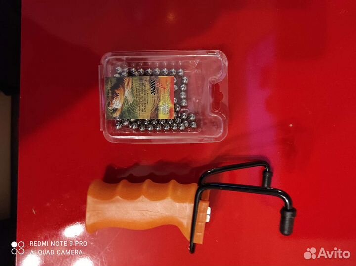 Рогатка со стальными шариками