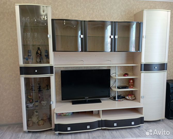 Стенка в гостиную бу