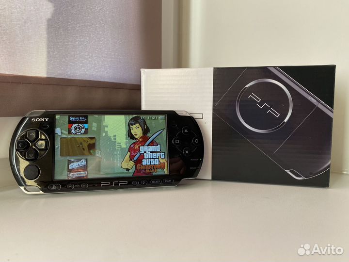 Sony PSP 3008 новая, 64гб (500 игр) +комплект