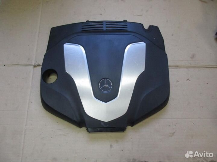 Крышка двигателя декоративная w292 coupe GLE-cla