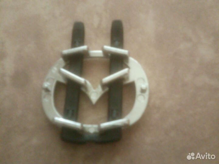 Значок на руль mazda