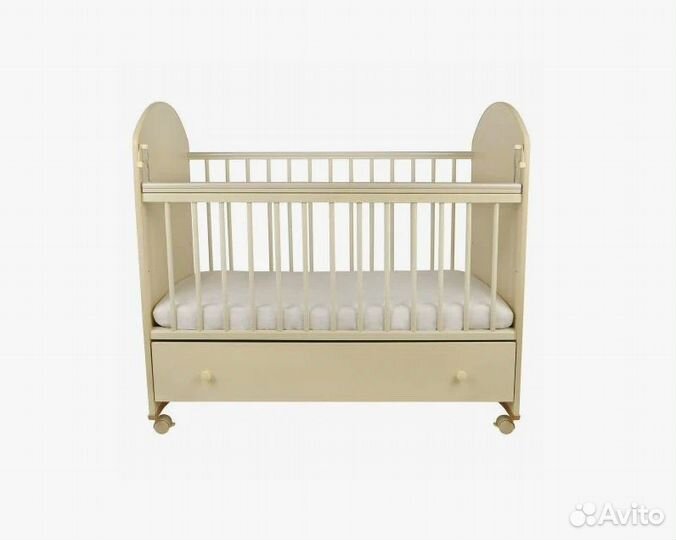 Детская кроватка с ящиком