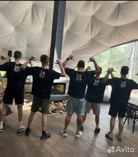 Официант с проживанием